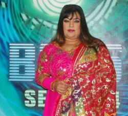 Dolly Bindra gets death threat